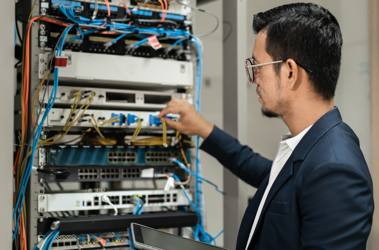 Fiber optic installation Dubai